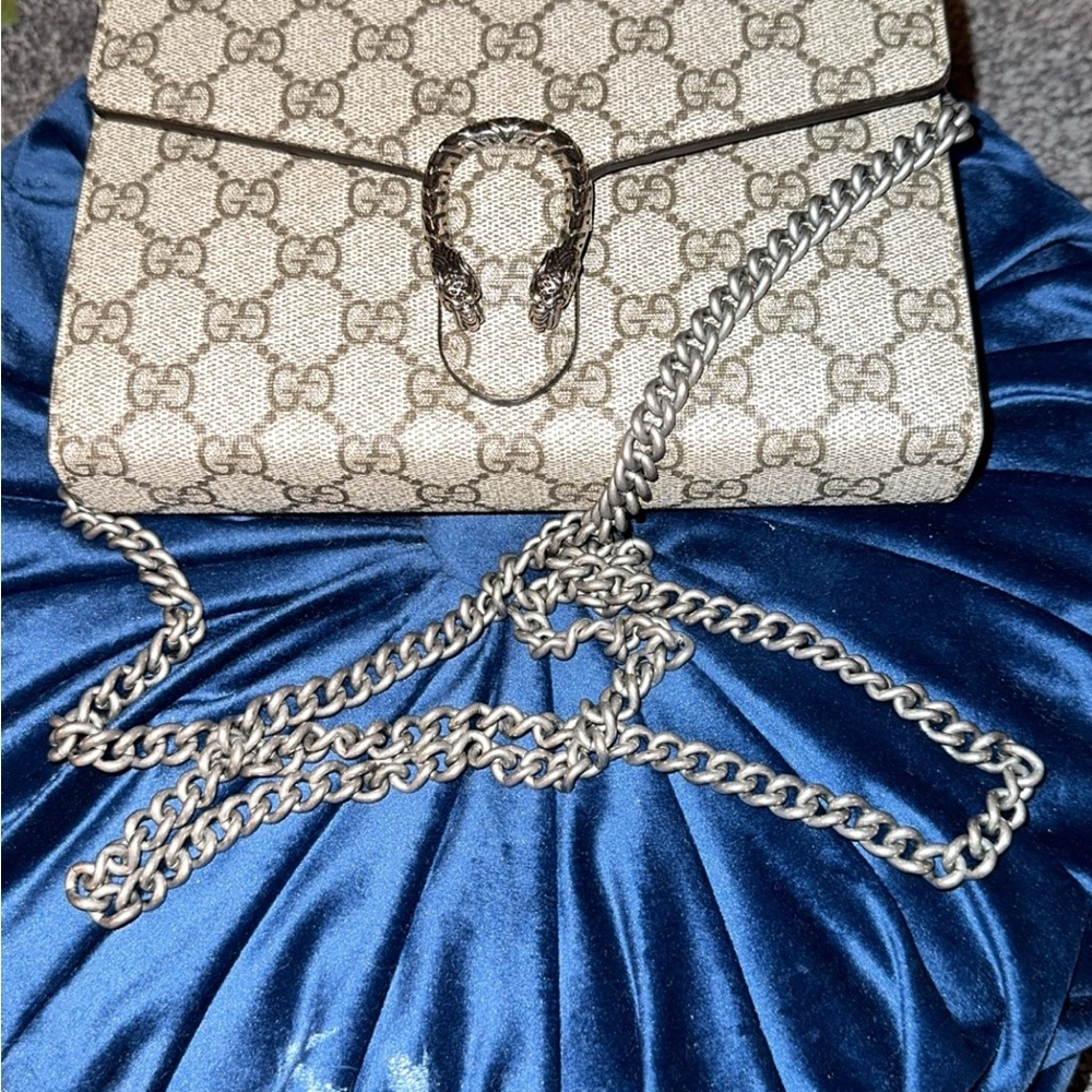 Authentic Gucci Chain Wallet - Picture 3 of 7